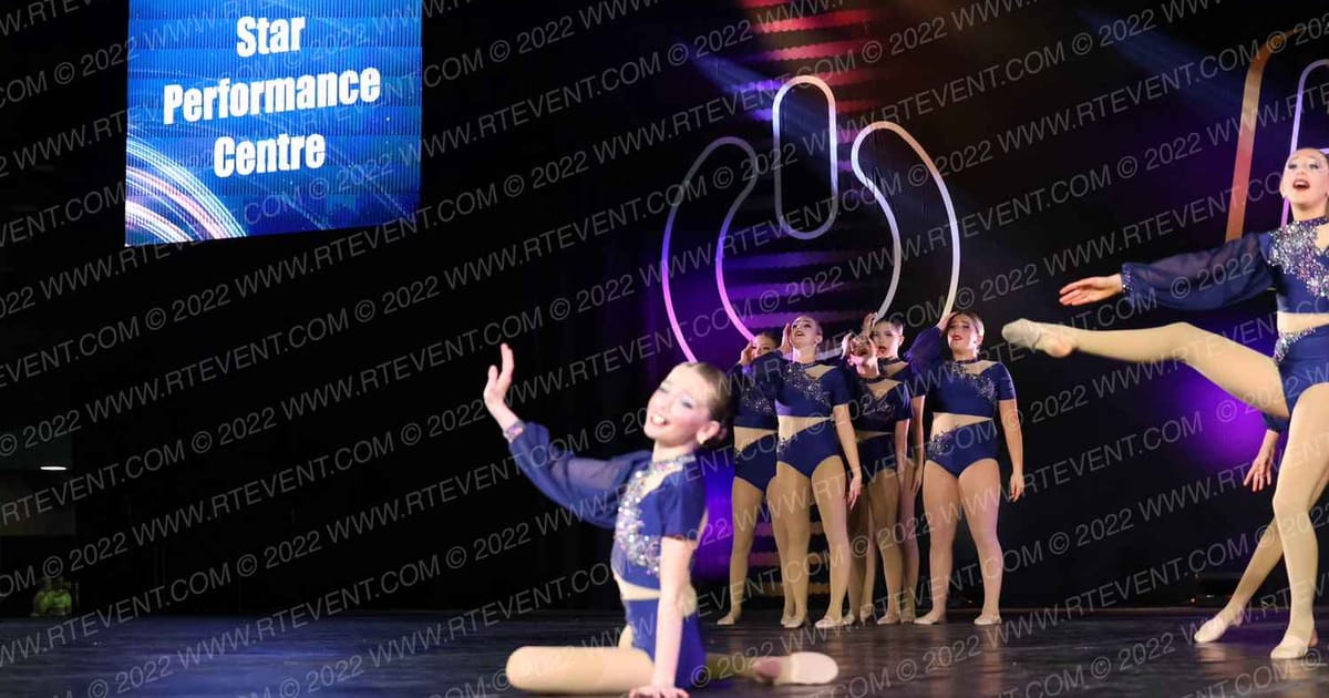 Star Performance Centre CREW(MAD WORLD) · THE GOOVE WSF