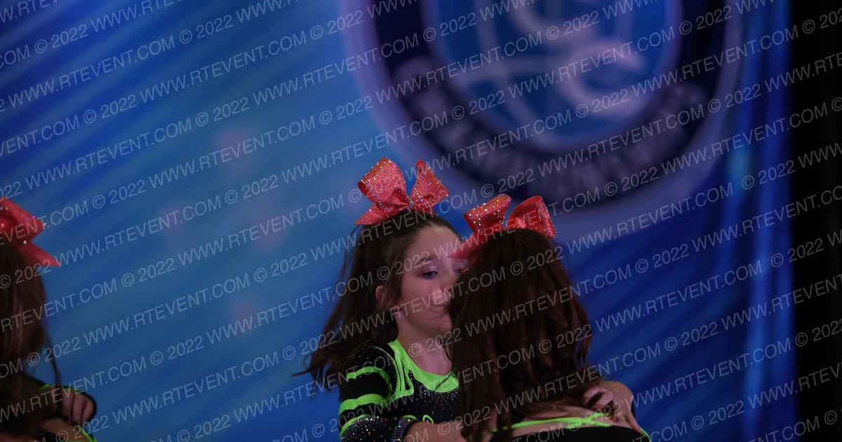 Vortex Cheer Explosion · Cali Crown