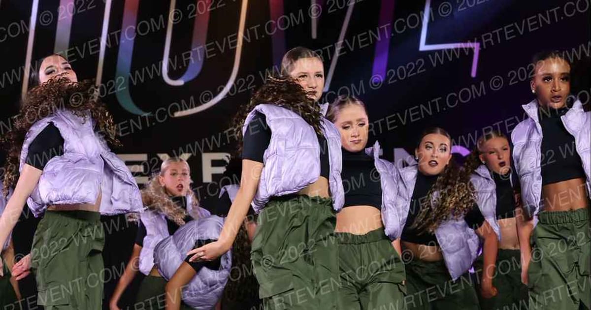 The Vision Dance Center Senior Large Hip Hop · THE GOOVE WSF