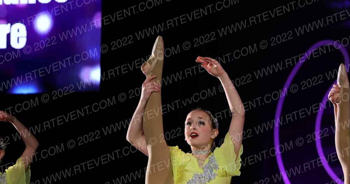 Star Performance Centre Youth Large Lyrical · THE GOOVE WSF