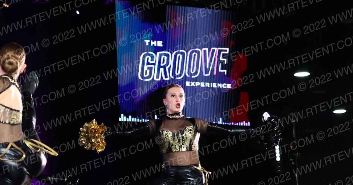 Starz Dance Academy Elite All Starz Sr Large Pom · THE GOOVE WSF