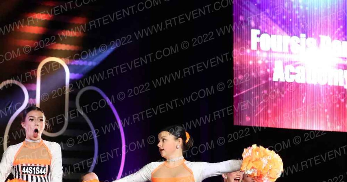 Foursis Dance Academy Foursis Dazzlerette Dance Team · THE GOOVE WSF