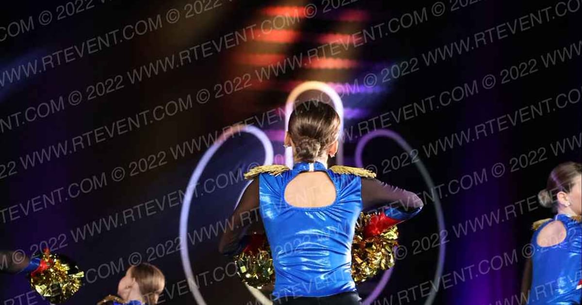 Star Performance Centre Youth Large Pom · THE GOOVE WSF