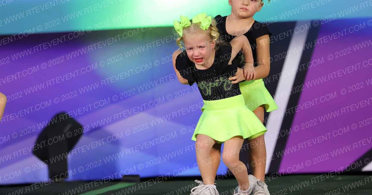 Inspire Athletics Glo Worms · CHEERSPORT Council Bluffs Classic
