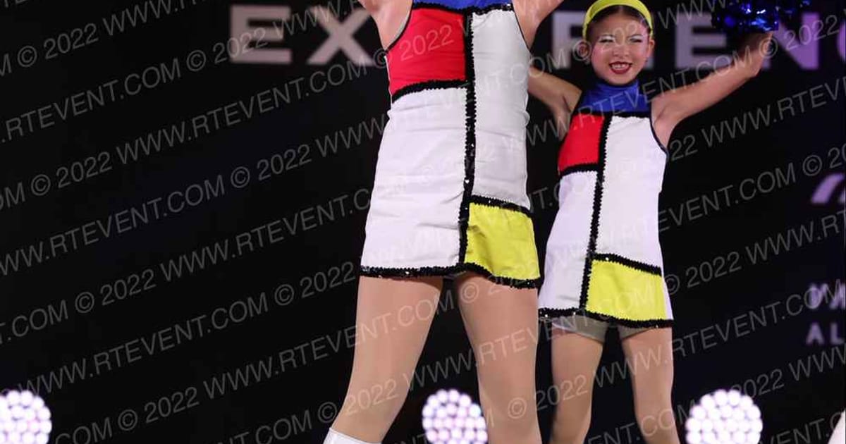 Rainbow Dance Academy MINI PREP POM · THE GOOVE WSF