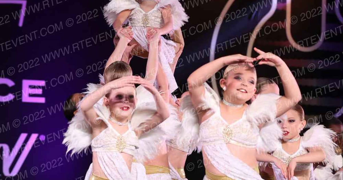 Star Performance Centre Mini Large Lyrical · THE GOOVE WSF