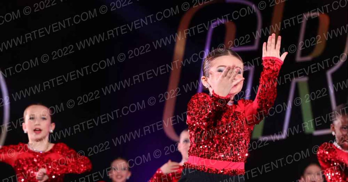 Star Performance Centre Mini Large Hip Hop · THE GOOVE WSF