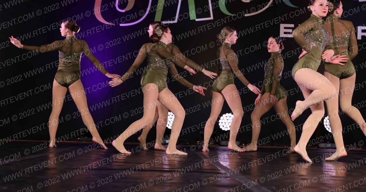 Foursis Dance Academy Foursis Dazzler Dance Team · THE GOOVE WSF