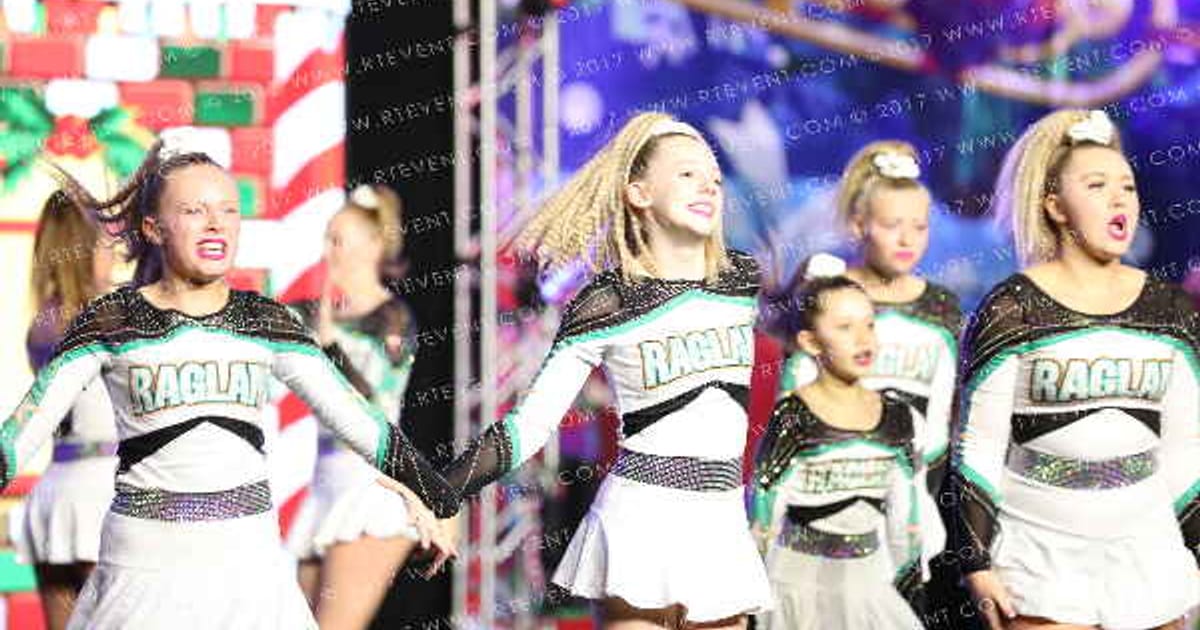 Raglan Coast Cheer Platinum · Spirit Celebration Dallas Grand Nationals DIDII