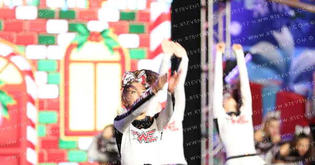 Woodlands Elite - OR Captains · Spirit Celebration Dallas Grand Nationals DIDII