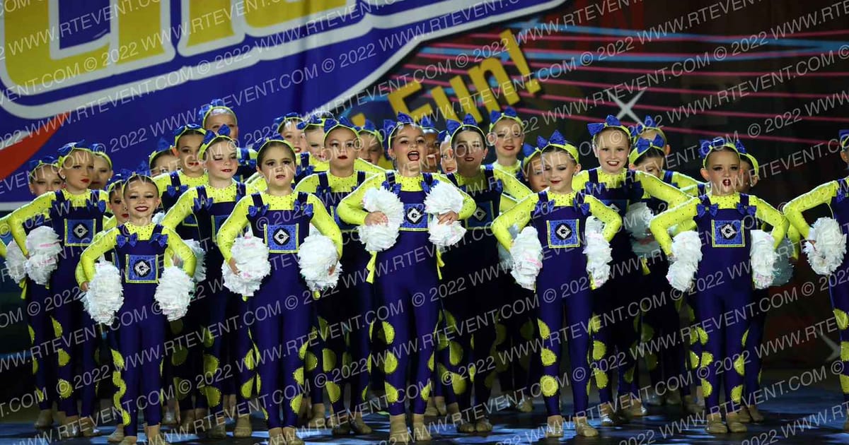 Dance Mania Mini Pom Large · Spirit Cheer Orlando