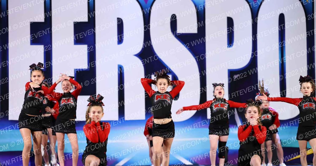 Kingsway Elite Cheerleading Shining Stars · Cheersport Oaks Classic