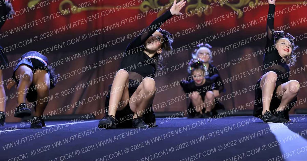 National Stars Mini Starlight · Battle under the Big Top