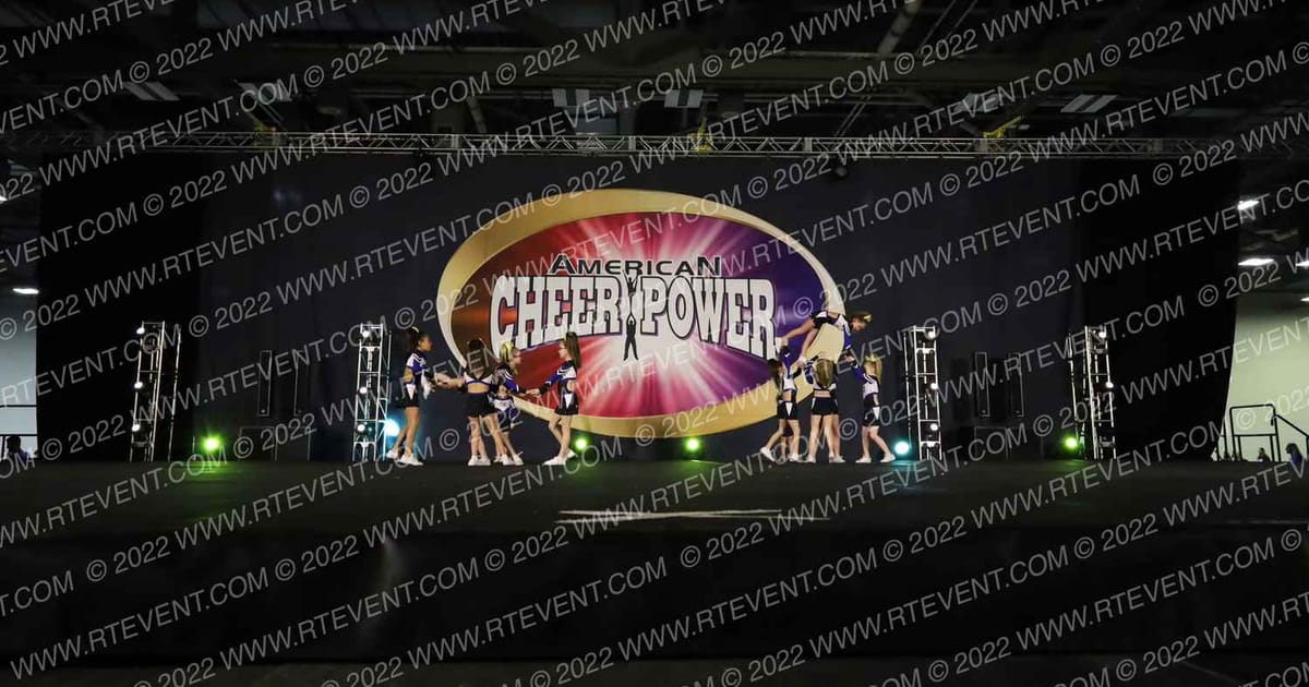 World Elite Diva Dolls · Cheer Power Holiday Showdown Columbus
