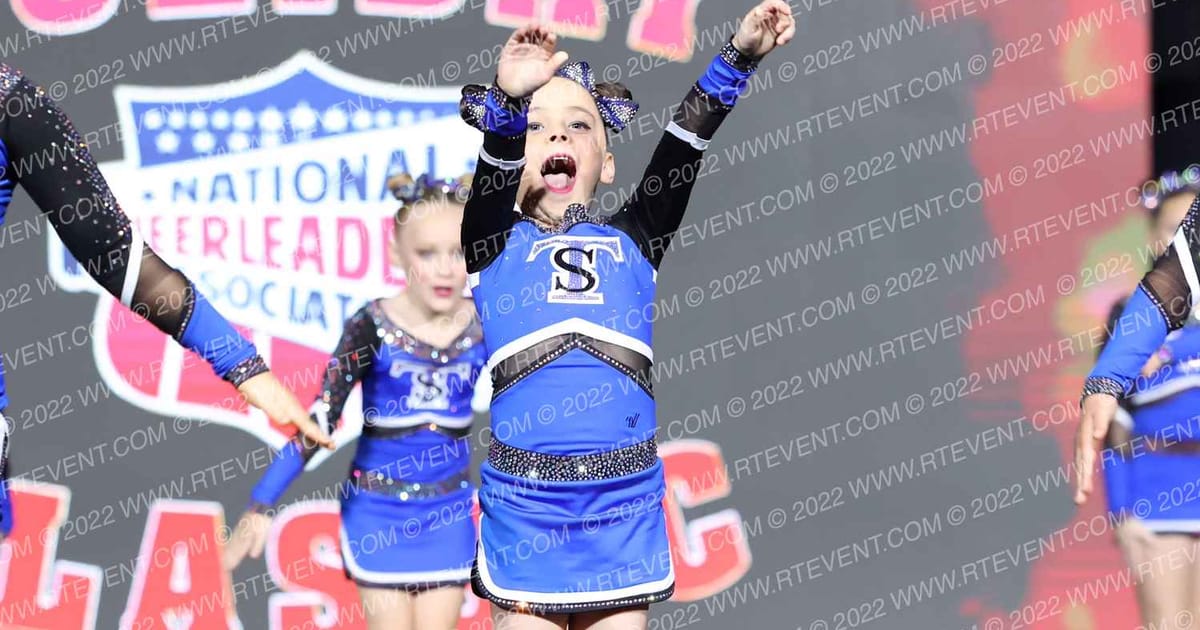 Twist & Shout Edmond Prime Mini Hope · NCA Holiday Classic