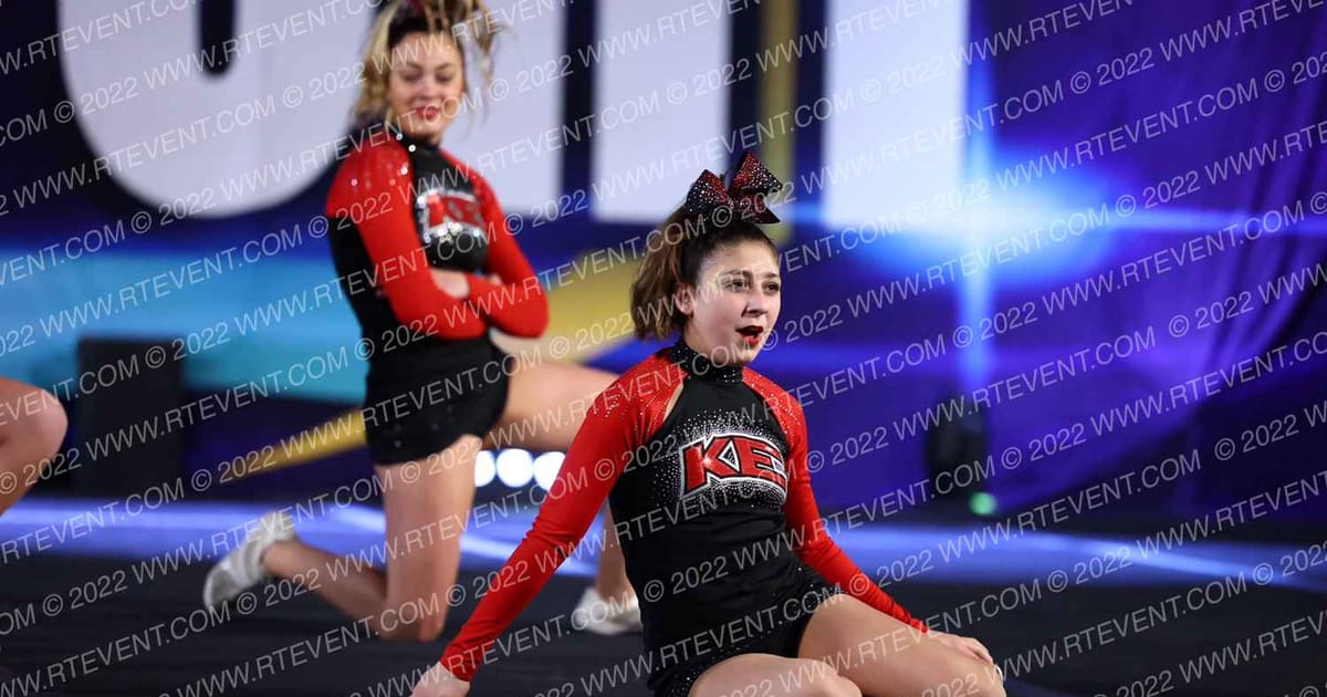 Kingsway Elite Cheerleading Galaxy · Cheersport Oaks Classic