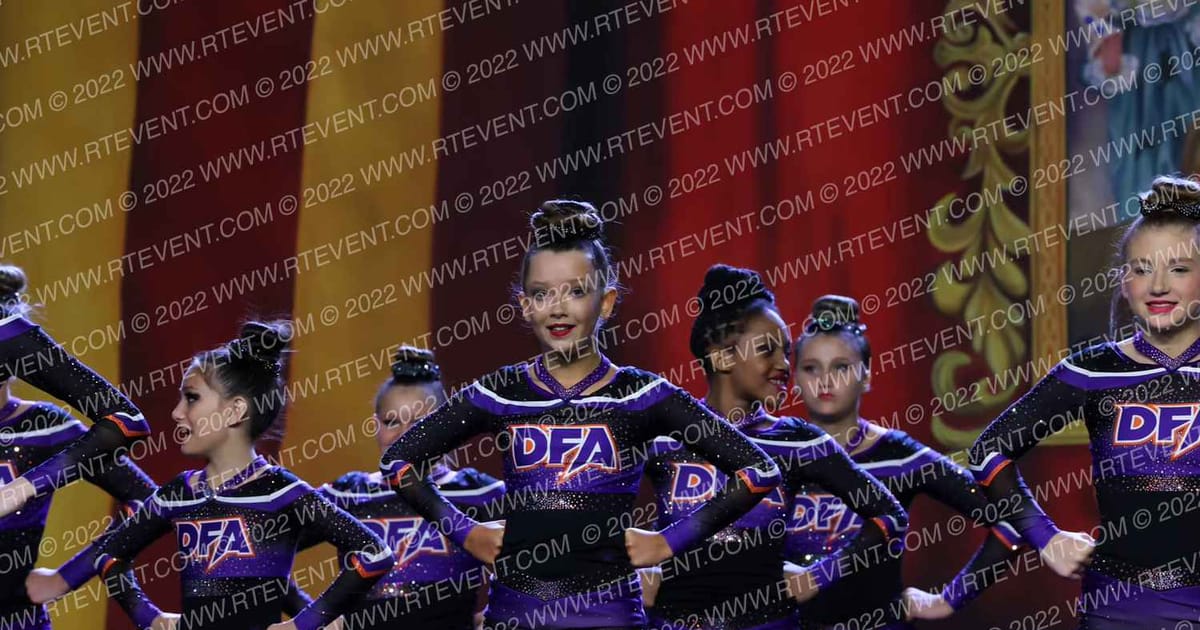 Delta Force Athletics The Veronicas · Battle under the Big Top