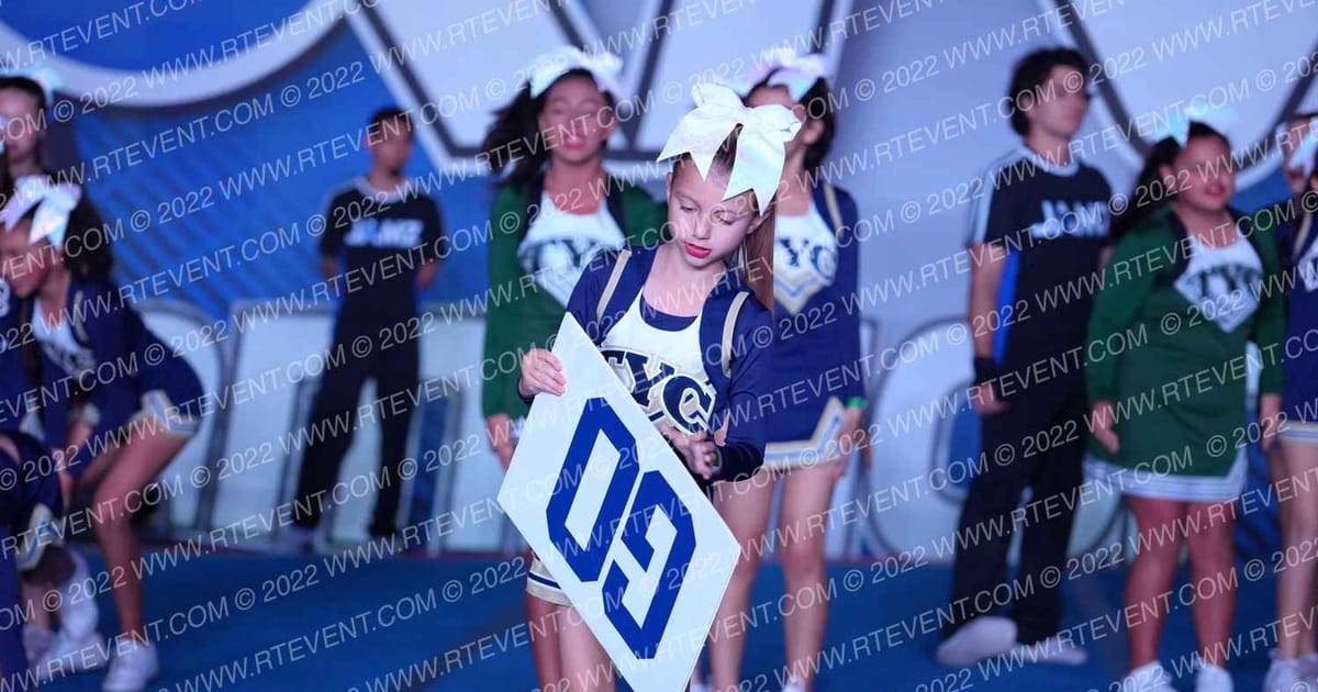 TURLOCK YOUTH CHEERLEADERS · Showdown At The Bay