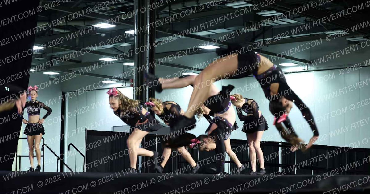 South Central Xtreme Pink Sapphires · Cheer Power Holiday Showdown Columbus