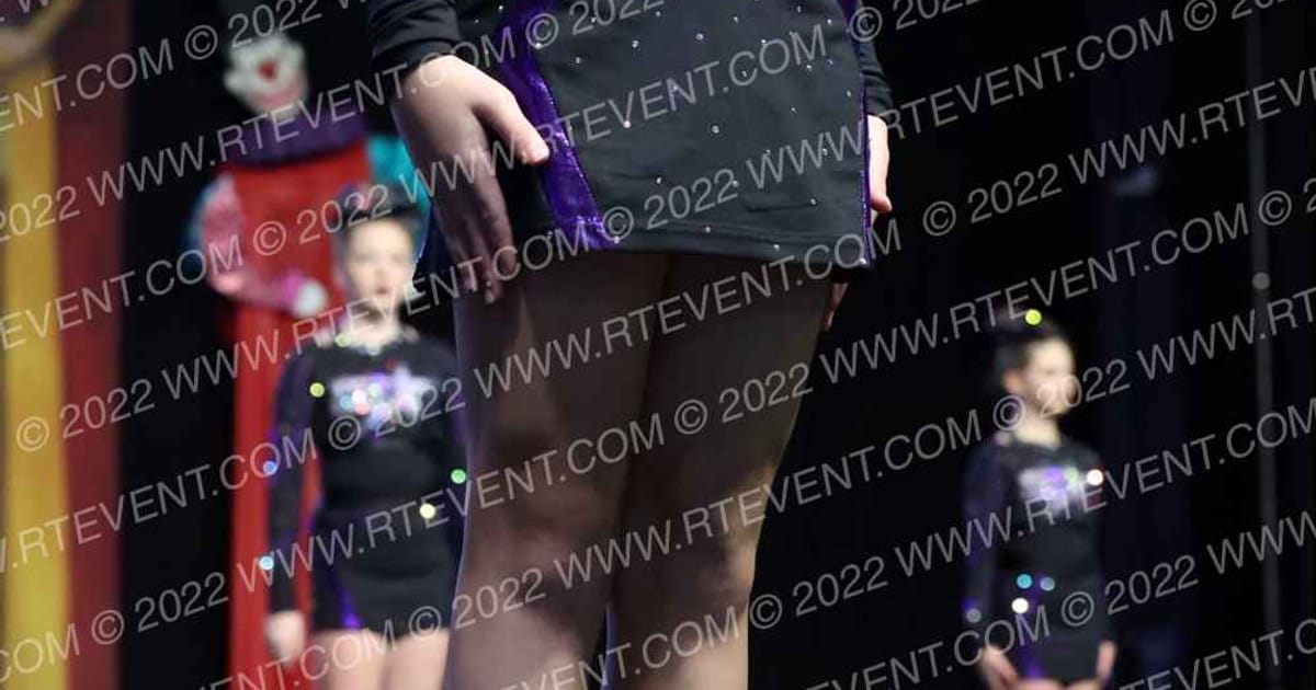MGA Cheer Extreme Blackout · Battle under the Big Top