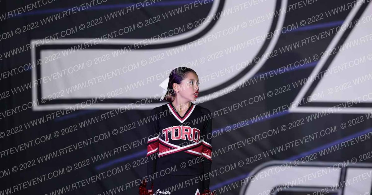 TORO BULLS MIDGET CHEER · Showdown At The Bay