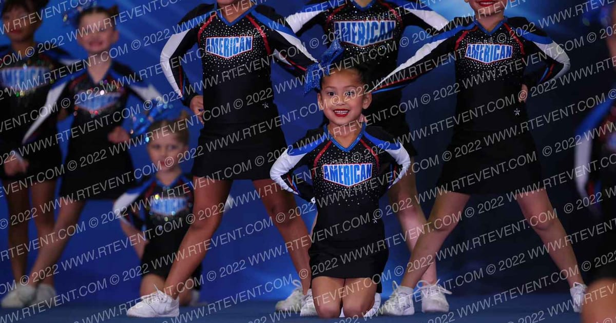 American Cheer TINY STARS · Cali Crown