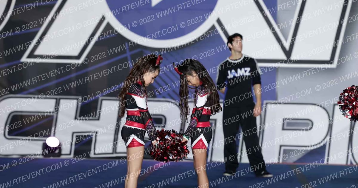 OAK GROVE COMMANDERS · Showdown At The Bay