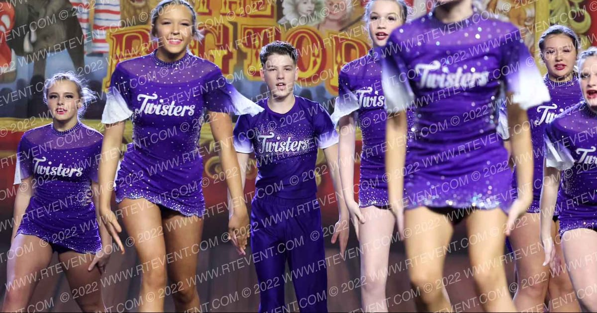 Knoxville Twisters Typhoons · Battle under the Big Top