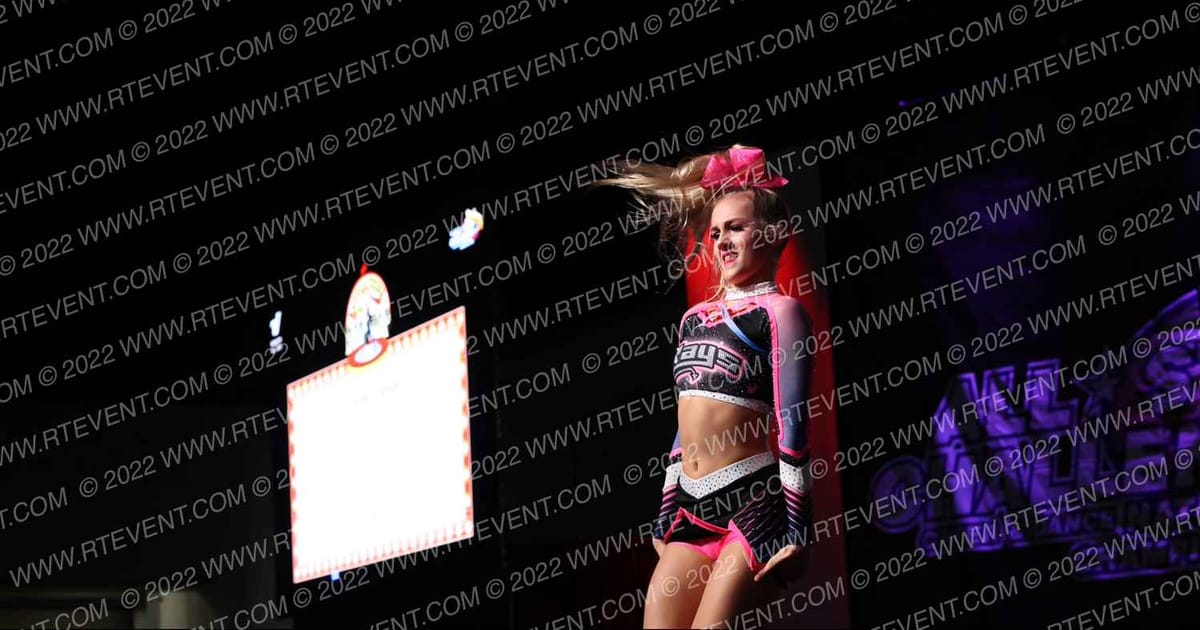 The Stingray All Stars Neon · Battle under the Big Top