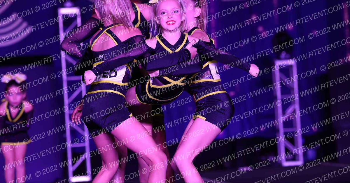 Clovis United All Stars Mini Meteors · THE LA MARQUEE