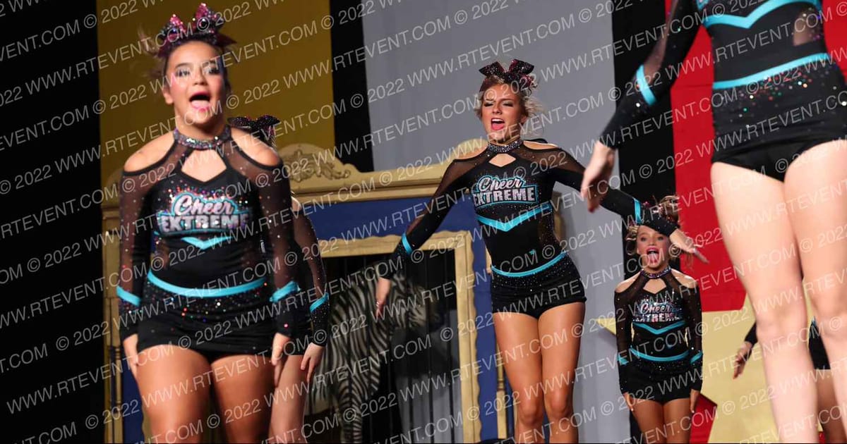 Cheer Extreme - Raleigh Juicy · Battle under the Big Top