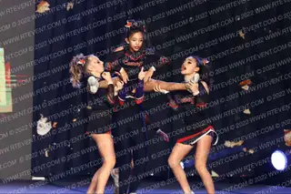Headliners Courage Cheer & Dance United