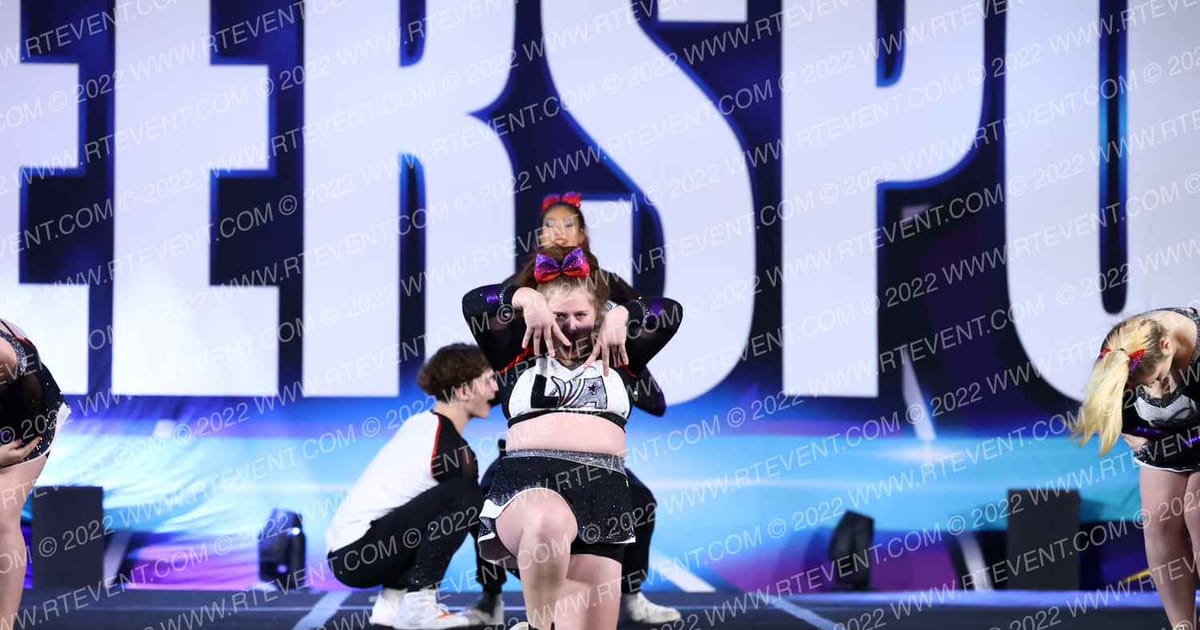 Lunar Viper Allstars Luminou5 · Cheersport Oaks Classic