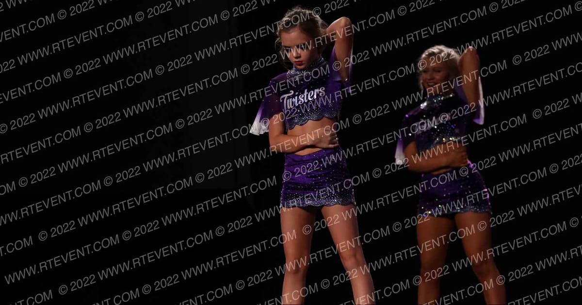 Knoxville Twisters Ice Queens and King · Battle under the Big Top