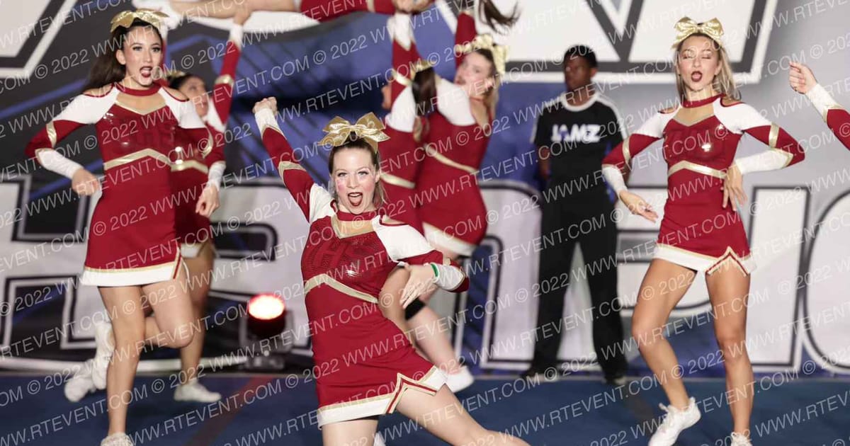 VINTAGE HIGH SCHOOL VARSITY CRUSHERS · Showdown At The Bay