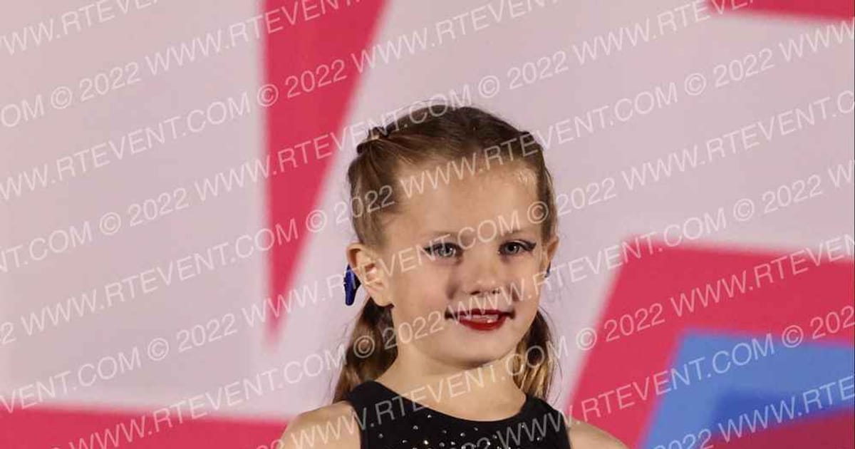 East Tennessee Cheer Princess Kitties · Gatlinburg Showdown