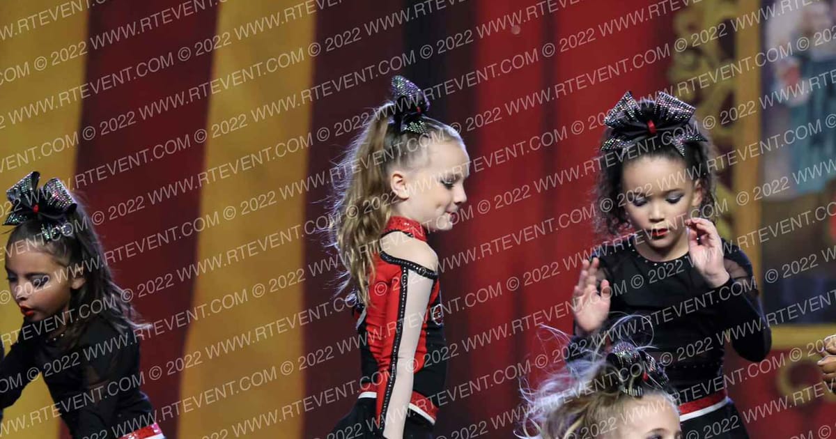 National Stars Mini Starlight · Battle under the Big Top