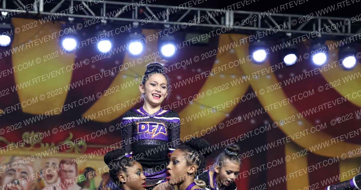 Delta Force Athletics The Veronicas · Battle under the Big Top