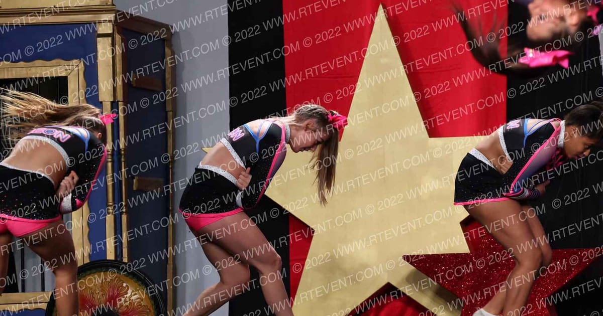 The Stingray All Stars Neon · Battle under the Big Top