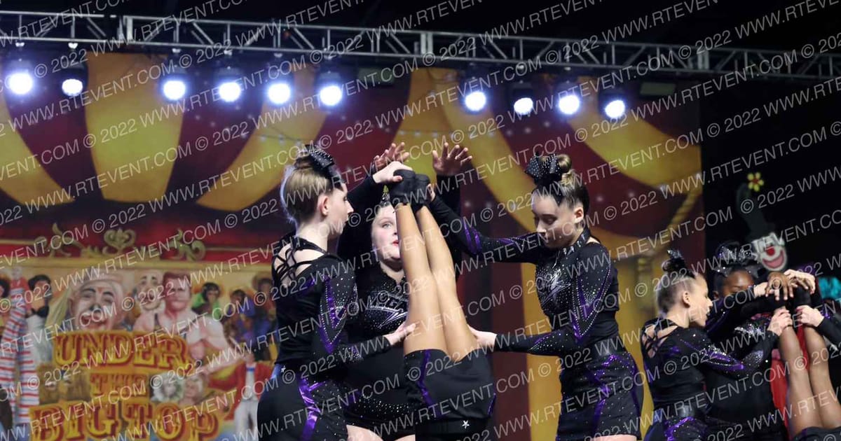 MGA Cheer Extreme Infinity · Battle under the Big Top