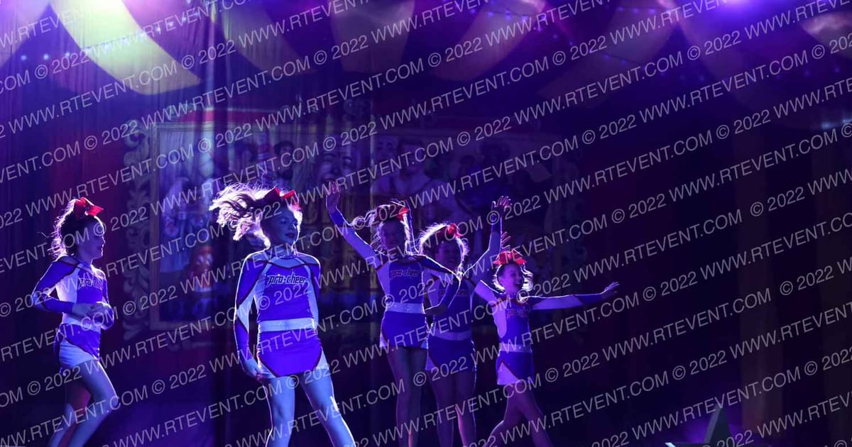 Pro Cheer QueenHawks · Battle under the Big Top