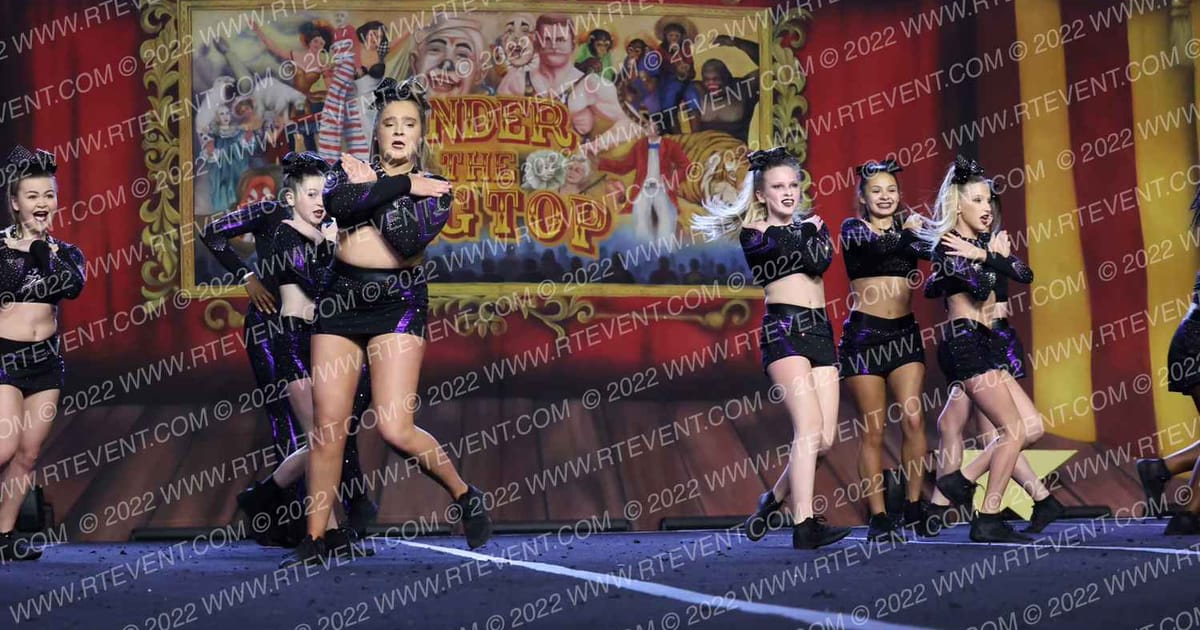 MGA Cheer Extreme Ultraviolet · Battle under the Big Top