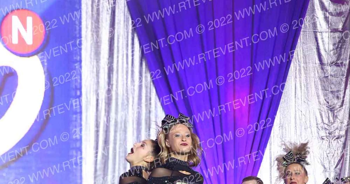 Macs Allstar Cheer MAC'S SENIOR STARZ · The American Grand Nationals Las Vegas