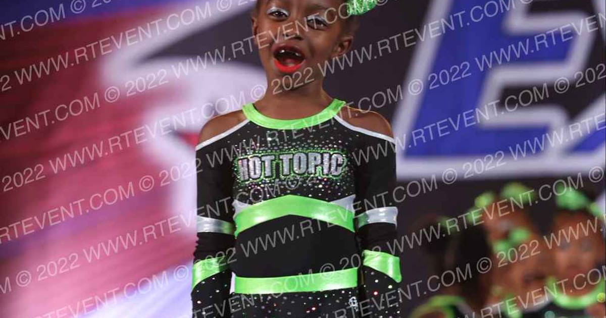 Hot Topic All Stars Sweetie Pies · Richmond Classic