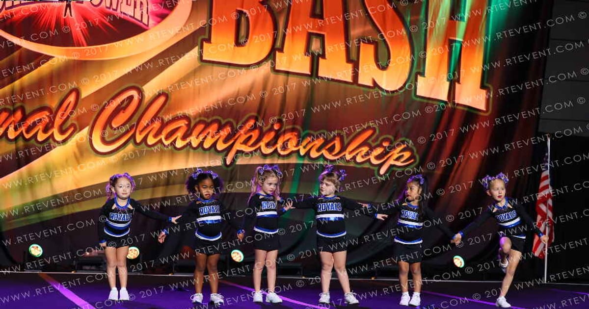 Texas Royals Cheer Tiny Tiaras · Cash Bash Showdown DI DII