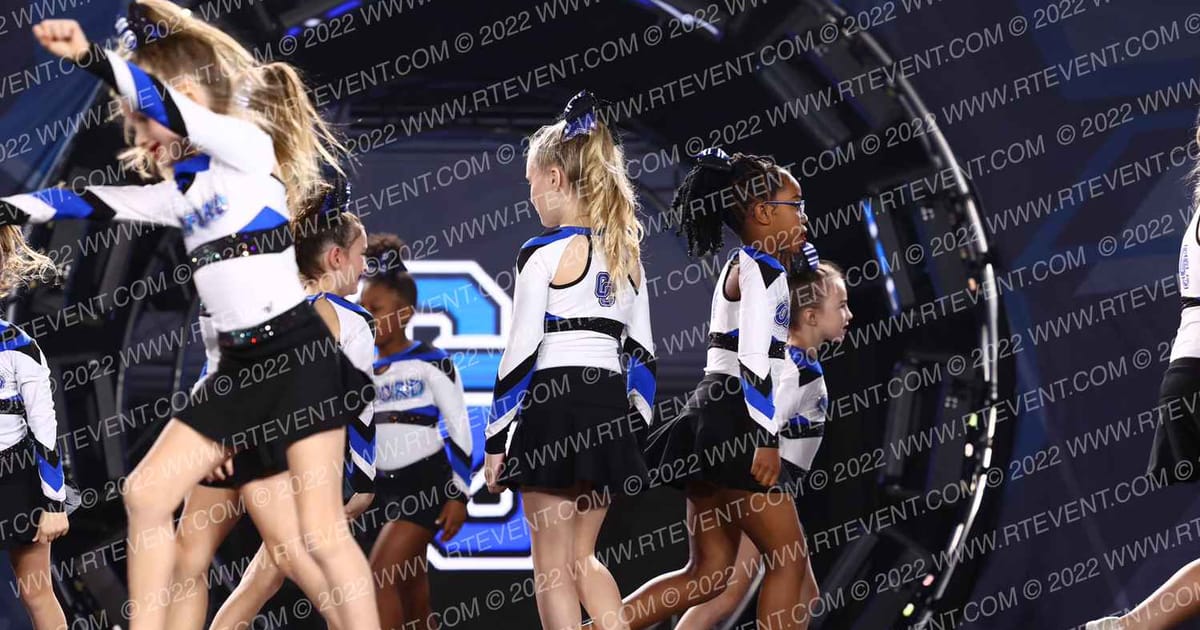 Oxford Cheer Makos · THE CHEER TOUR PIGEON FORGE