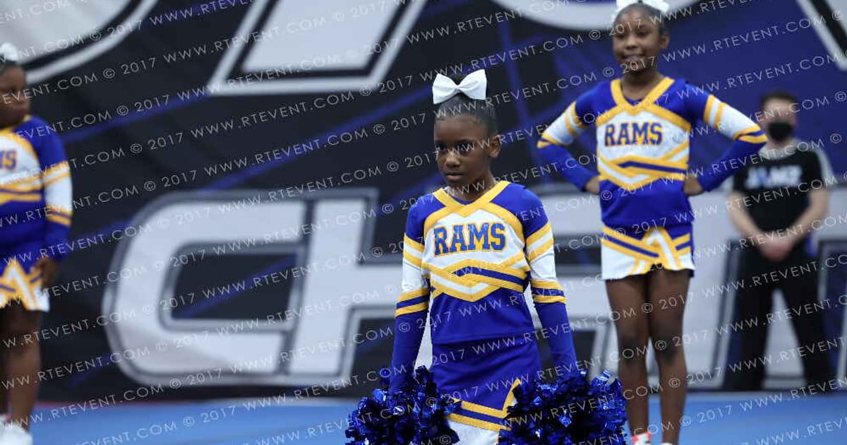 LA RAMS GLITZ ARMY · Palms Pyramids