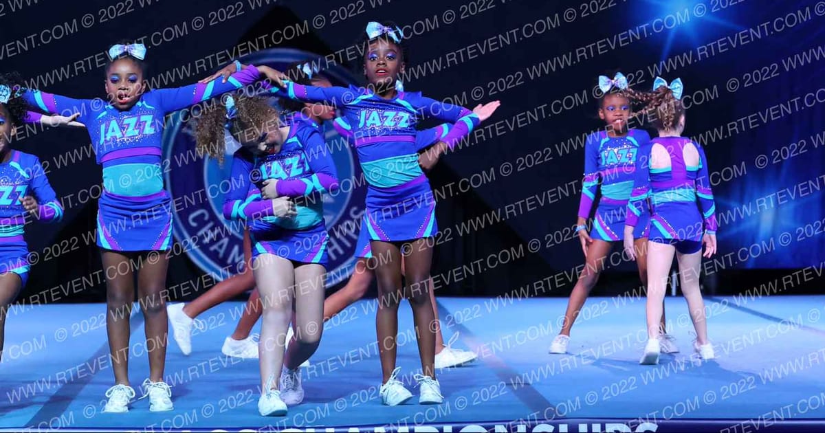 Xtreme Girls COVERGIRLS · Southern Crown