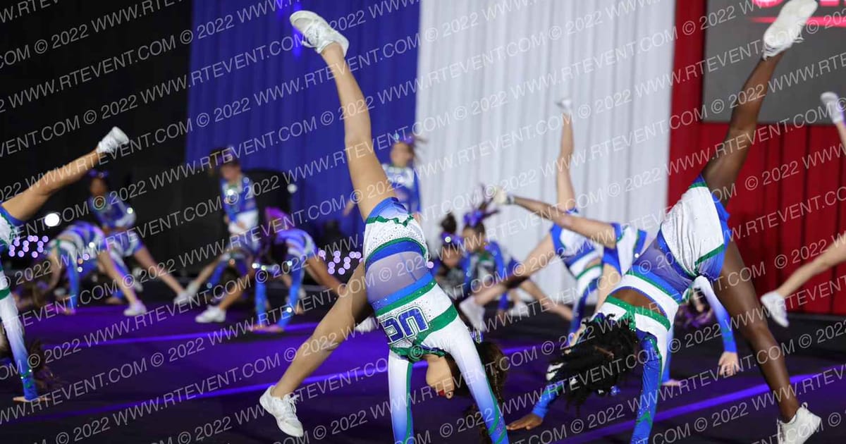 University Cheer Force Mini Quakes · CHAMPS Grand Nationals DIDII