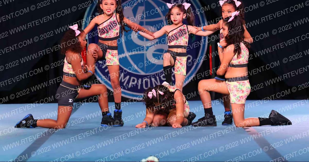 Royal Storm Elite Cheer Lady lightning · Southern Crown